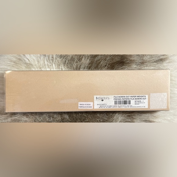 NIB Bombay FILE NOW IN OUT Premium Leather Paper Weights - Picture 2 of 3